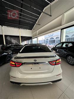 Nissan Maxima